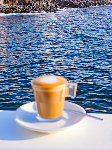 Cafe cortado en La Caleta de Tenerife