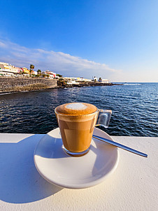 Cafe cortado en La Caleta de Tenerife