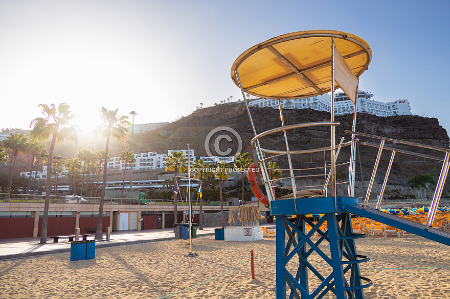 Playa de Amadores