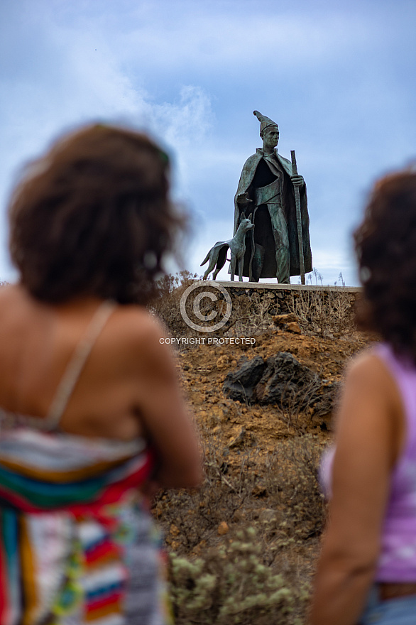 monumento al pastor - el hierro