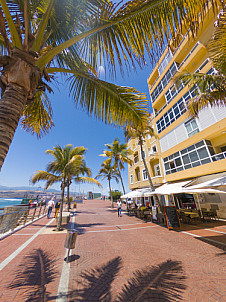 Las canteras Beach