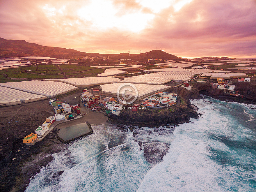 Dos Roques natural swimming pool Gran Canaria