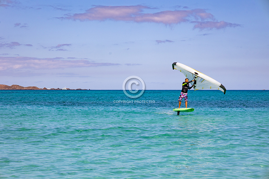 Wing Foil en Playa Grandes - Fuerteventura