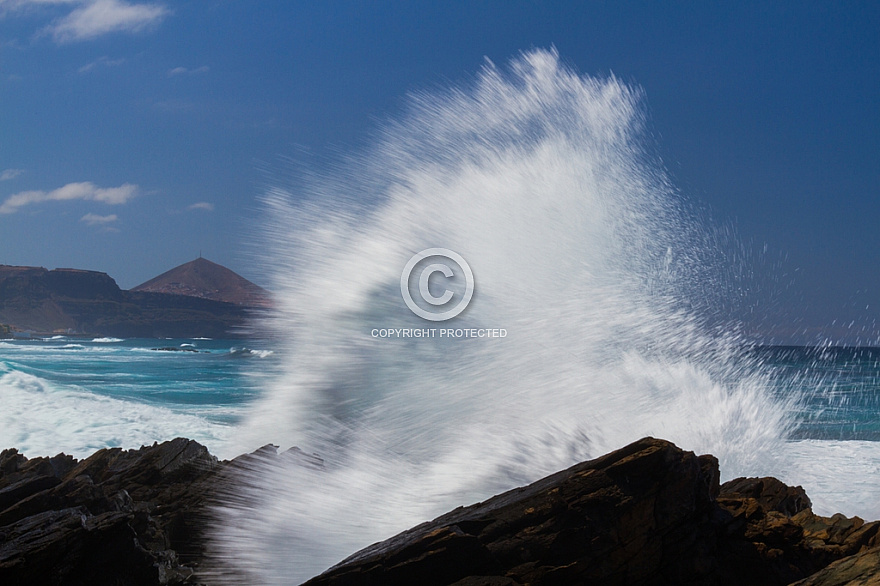 Crashing Waves